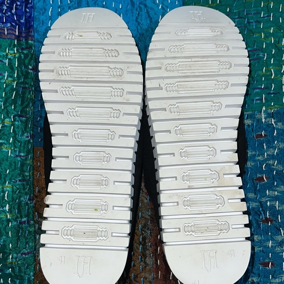 ILSE JACOBSEN Black Loafers with Gold Accent - Picture 4 of 8